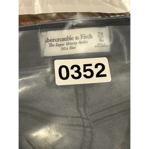Abercrombie & Fitch Women's Super Skinny Ankle Mid Rise Raw Hem Jeans 28/6 - Picture 6 of 6